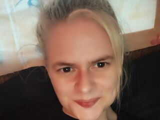 adult free chat HotMakayla