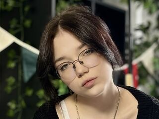 shaved pussy webcam HuldaGiovinco