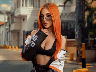 camgirl playing with vibrator JadeGrace