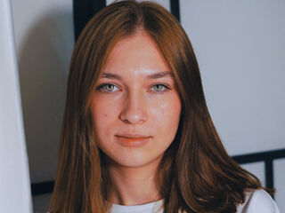 closeup webcam JaniceHumprey