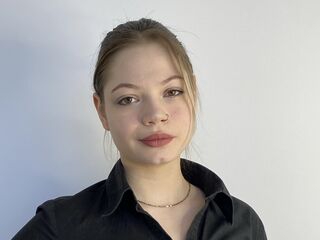 free nude cam JanuaryBuswell