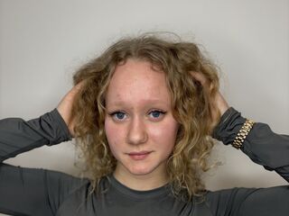 camgirl masturbating with sextoy JoieBrunson