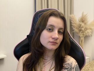 topless webcamgirl JollyFox