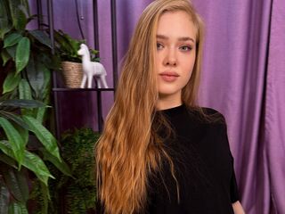 naked webcam girl photo JuliMiu