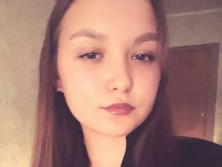 camwhore spreading pussy JulianeWadley
