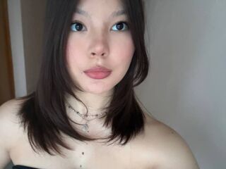 webcamgirl JulienneCharters