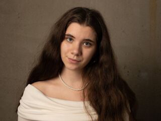 shower KalaHemstreet