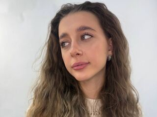 free nude live show KamiZinni