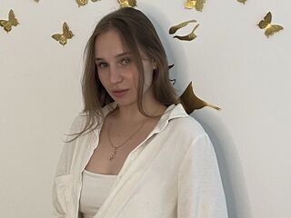 girl nude KandiceBishard