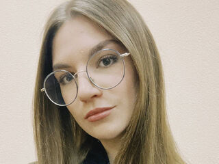 camslut showing pussy KaraTribley