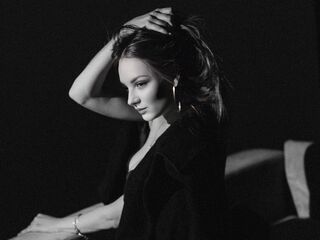 camgirl playing with sex toy KatarinaVix