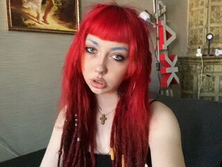 naughty cam girl fingering pussy KiaraSi