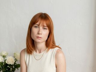 topless camgirl KiraSunley