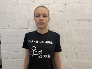 sexy cam girl picture KirstieSchiffert