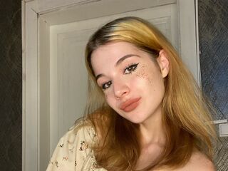 camgirl sexchat KrissCherri