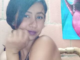 bedroom live webcam LauSommers