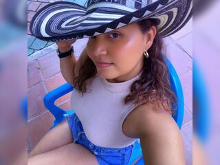camgirl fingering shaved pussy LauraPhol