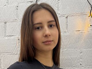 nude webcam girl photo LaurynTinkle