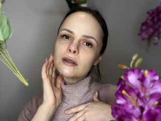 topless cam girl LavondaBovain