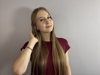 girl cam LeolaHunkins