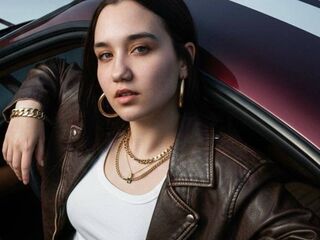 girl shaving pussy LeraMednis