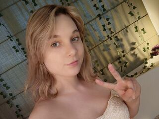 hot strip tease cam LilianDavidge