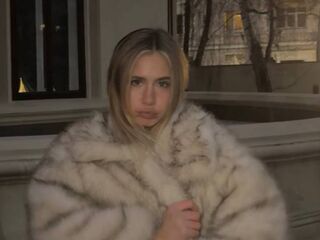 teaser cam LilliaFowler