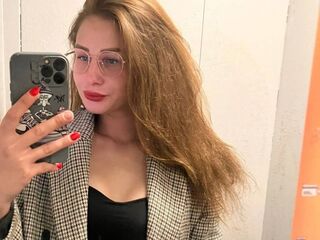 live cam girl LillieMann