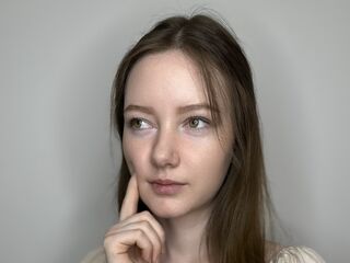 webcam babe chatroom LinaBrossardie