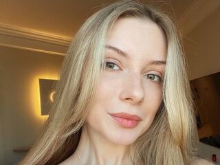fingering girl chatroom LucieStupak