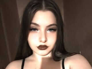 cam girl masturbating with sextoy LumiRa