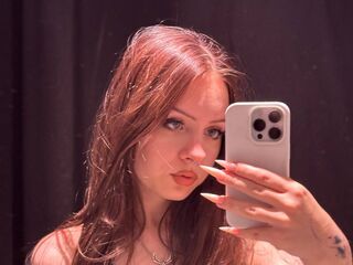 cam girl video chat LynCollinge