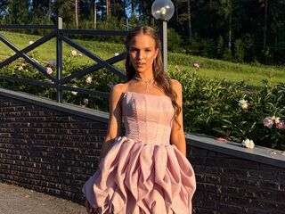 naughty camgirl fingering pussy MirianaFarris