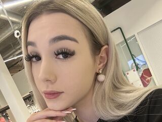 mastubating web cam girl MollieClasby