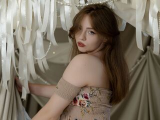 webcamgirl MoonBrittany