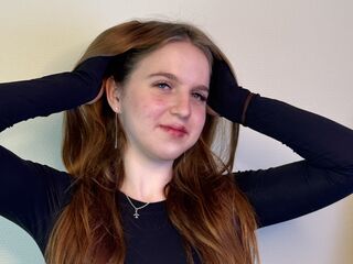 cam girl chatroom NilaBudy