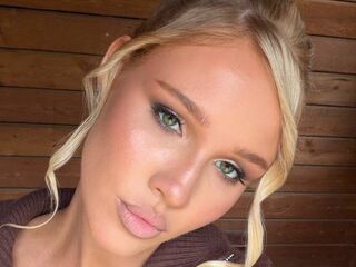 livesex cam NishaDegregorio