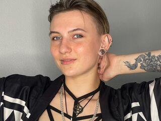 cam girl playing with vibrator PhilippaBeer