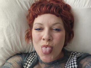 camgirl chat room PoppyKryze