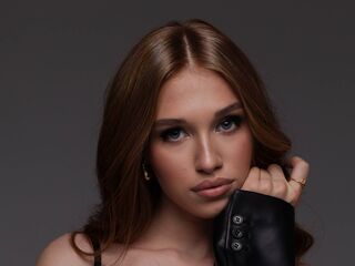 girl showing pussy RanaeEtherington