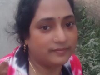 naughty cam girl RiyaSen