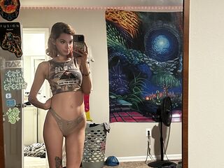 naked girl with webcam masturbating with vibrator RonniWild