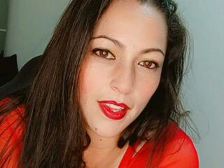 naked camgirl masturbating with vibrator ScarlettBarners