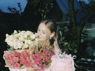 adult cam chat room SharlynHazelton