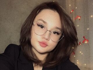 camgirl playing with dildo ShielaQuam