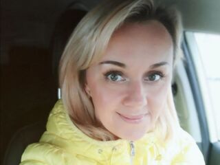 hot webcam slut SkyKuper