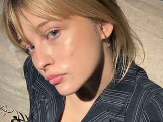 cam girl SoledadMadon
