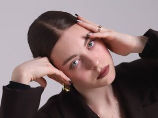 camwhore masturbating SophiaCurlam