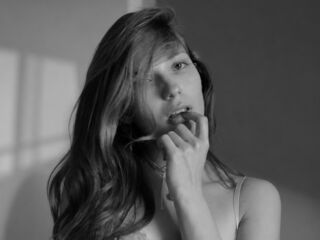 nude webcam girl photo SophieLix