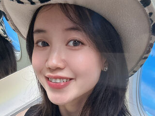 camgirl playing with sextoy SunnyXu